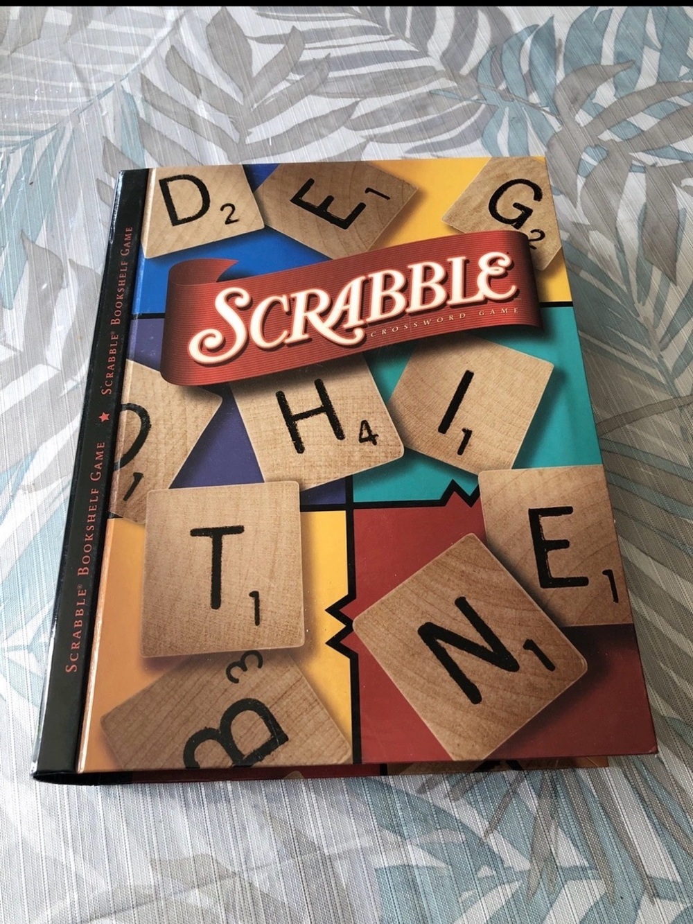 Scrabble Bookshelf Game - Complete 2006